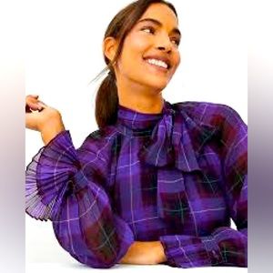 Ann Taylor Plaid bow top pleat cuffs blouse. Worn once.